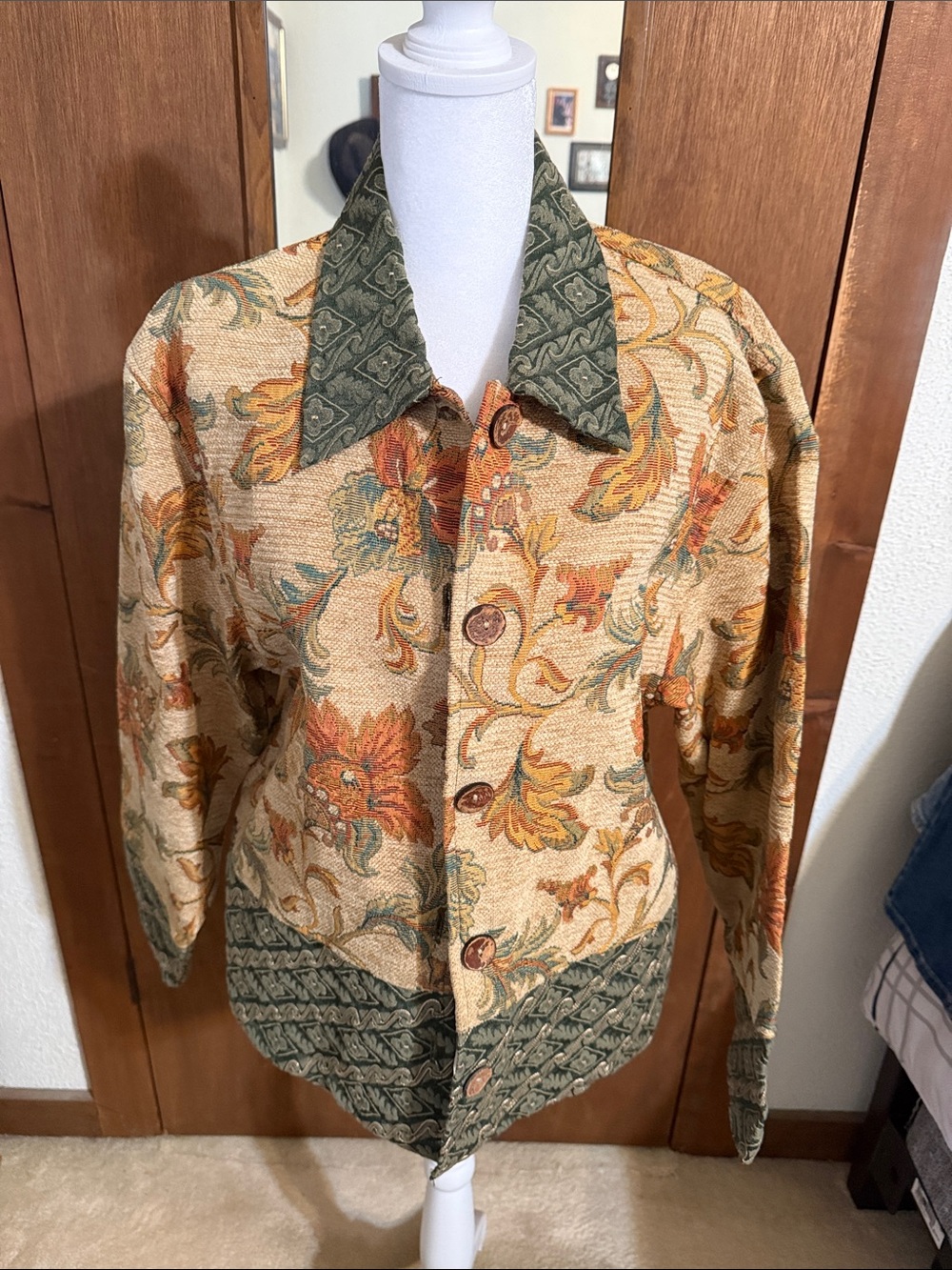 Tantrums Multicolor Floral Tapestry Jacket with Olive Collar